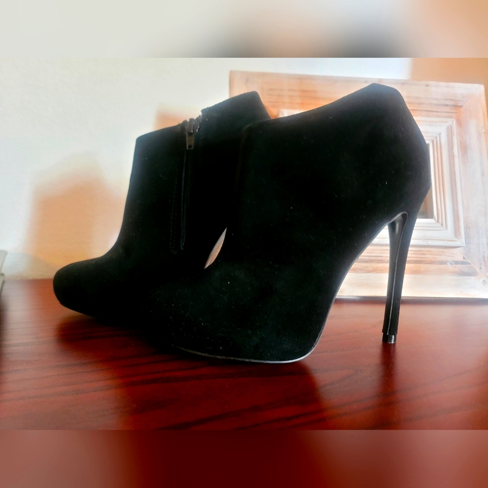 Steve Madden Malika ankle boots size 6